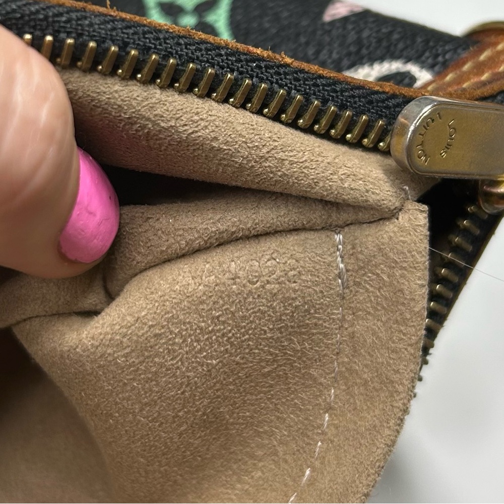 Louis Vuitton Tekashi Murakami Milla MM Pochette AA4028 - Picture 8 of 16